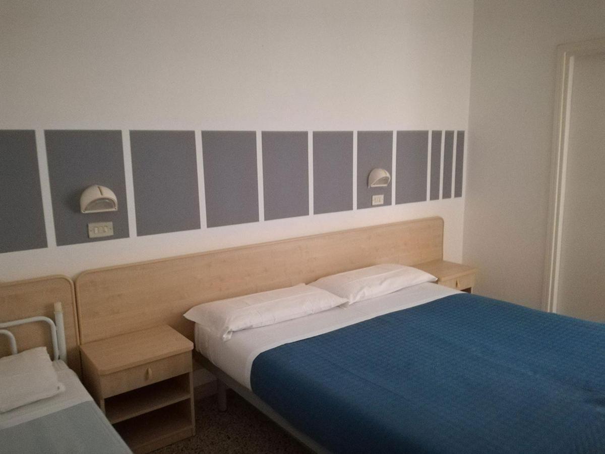 Hotel Serafini 里米尼 外观 照片