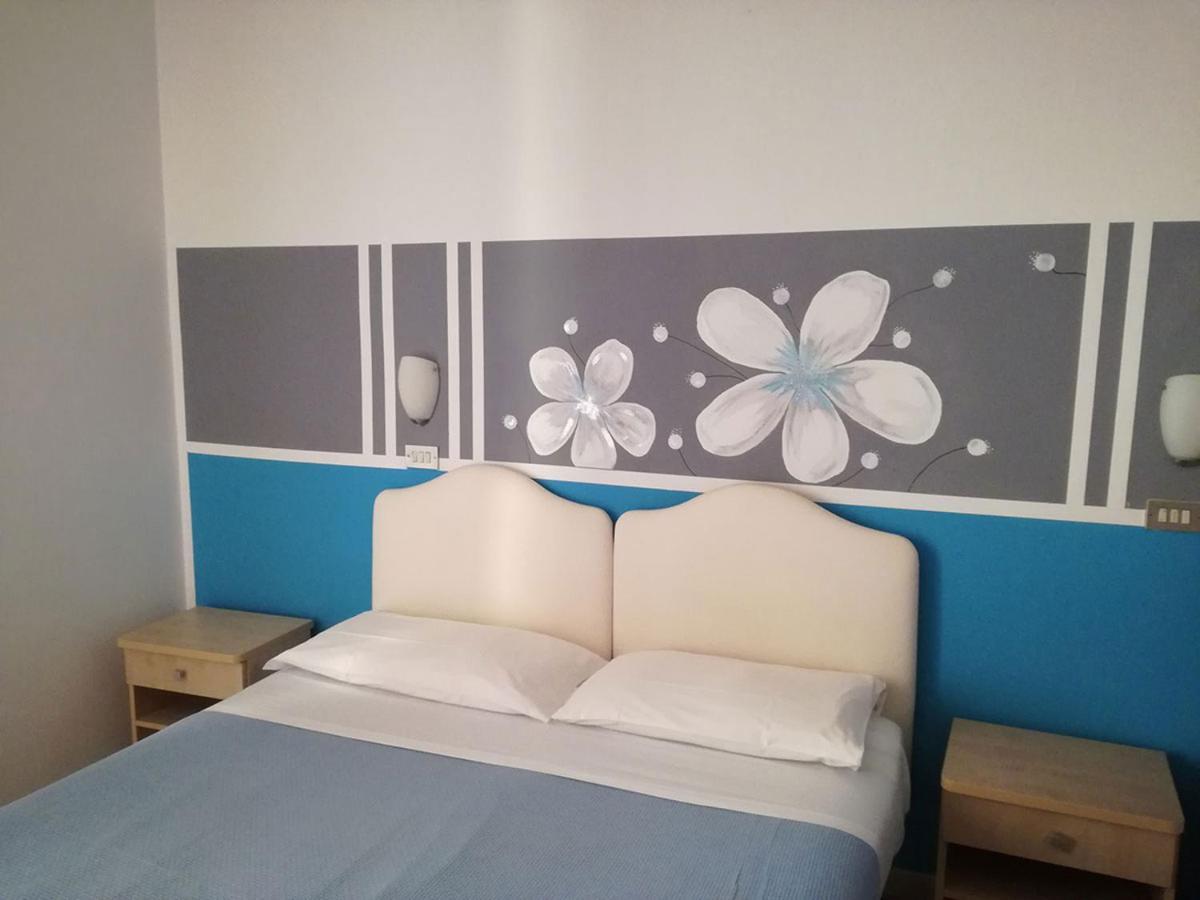 Hotel Serafini 里米尼 外观 照片